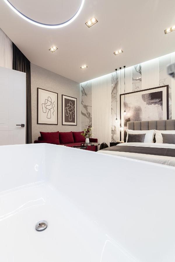 Lovely Apartment On Drahomanova Street إلفيف المظهر الخارجي الصورة