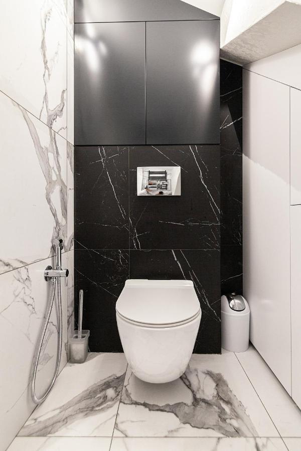 Lovely Apartment On Drahomanova Street إلفيف المظهر الخارجي الصورة