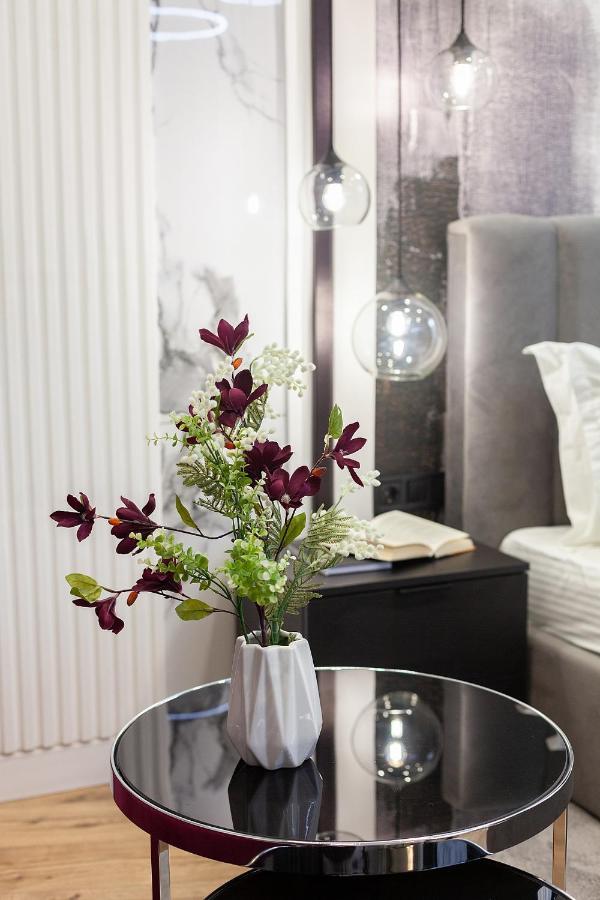 Lovely Apartment On Drahomanova Street إلفيف المظهر الخارجي الصورة