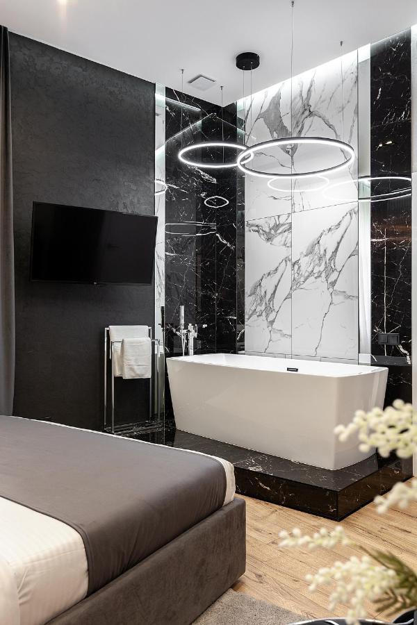 Lovely Apartment On Drahomanova Street إلفيف المظهر الخارجي الصورة
