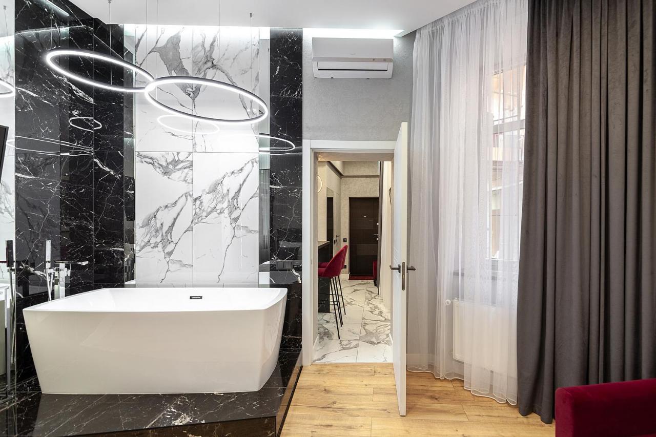 Lovely Apartment On Drahomanova Street إلفيف المظهر الخارجي الصورة