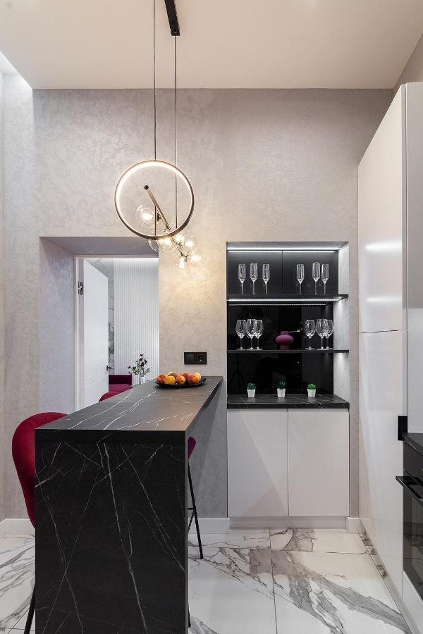 Lovely Apartment On Drahomanova Street إلفيف المظهر الخارجي الصورة